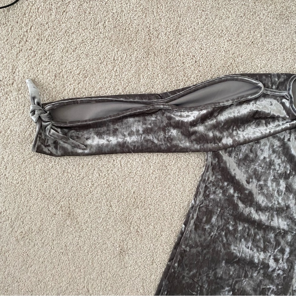 Cable & Gauge Women’s Velvet 3/4 Sleeve Silvery-white Top - Picture 5 of 8